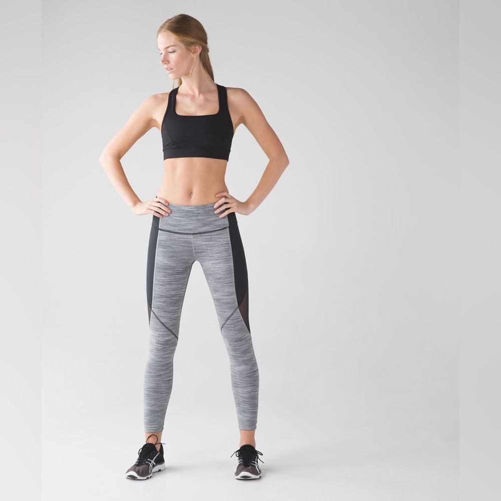 lululemon | Run With The Sun Bra in Black